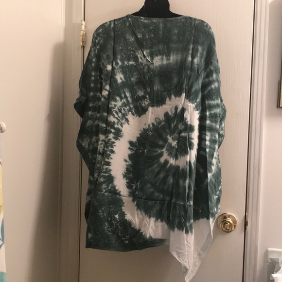 (Small/Medium) Sage Green Tie- Dye Poncho - Picture 6 of 6